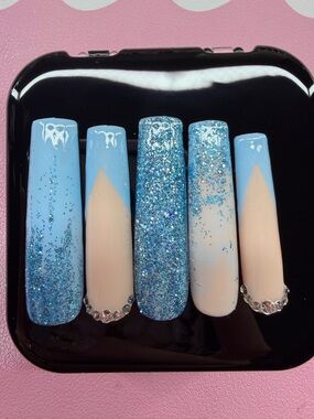 Size Medium Blue Glitter and Nude Ombre Press-On Nail Set